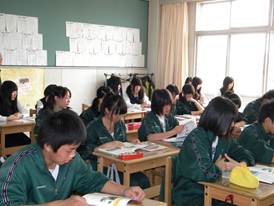 説明: C:\Users\minami\Desktop\Takeuchi\ＥＳＳ\緑園中学校訪問写真\213.JPG